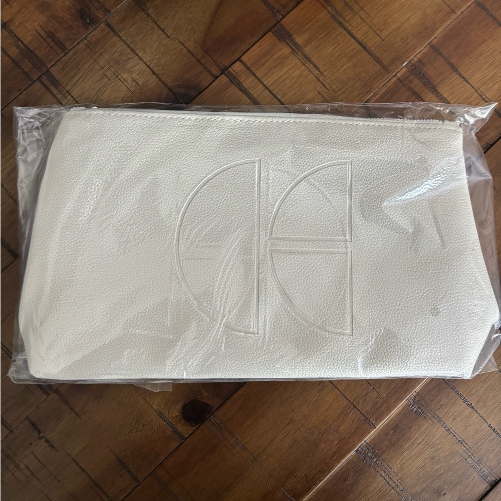 Cécred Cosmetics Bag